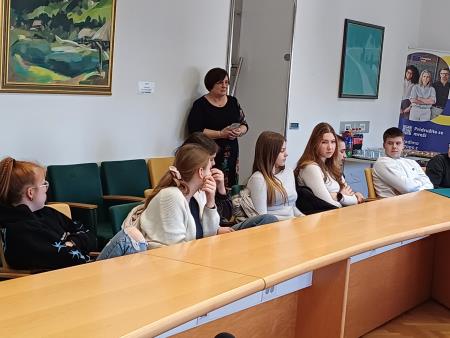 Mladi na Ravnah s prostovoljstvom spreminjajo svet (18)